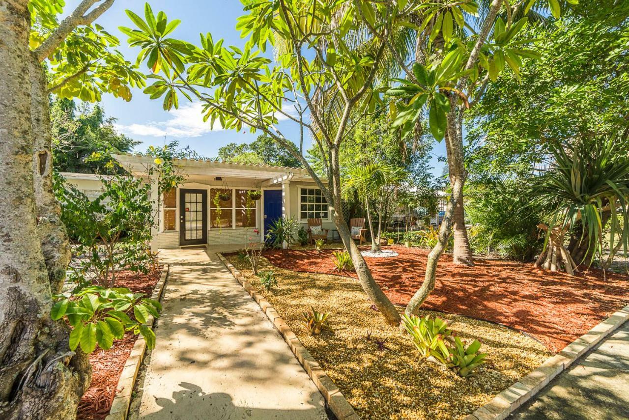 The Blue Door Inn Fort Lauderdale Bagian luar foto